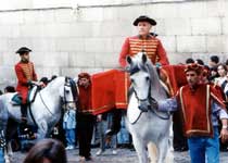 Piquete de Guardia Civil vestidos de Gala